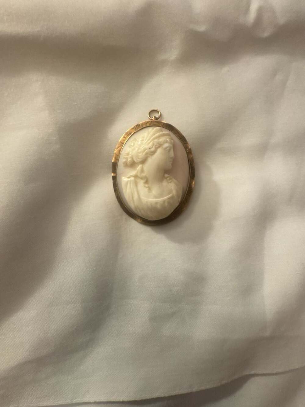 Antique 10k Gold Shell Cameo Convertible Brooch Pendant